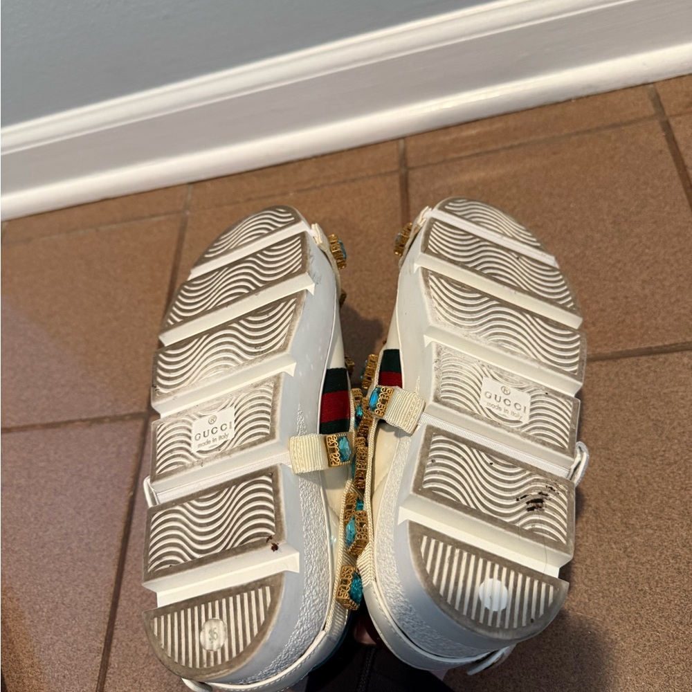 Gucci Ace leather trainers worn outdoors once plastic wrap still attached sz 35 - Picture 4 of 5